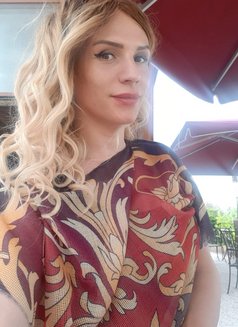 Vildan - Transsexual escort in İstanbul Photo 6 of 10