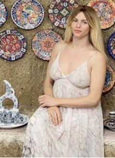 Vildan - Transsexual escort in İstanbul Photo 10 of 10