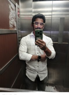 Vin - Acompañantes masculino in Pune Photo 5 of 5