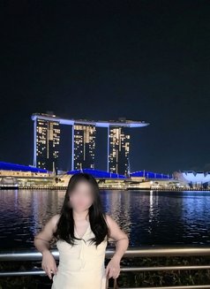 Vina From Indonesia - puta in Singapore Photo 4 of 4