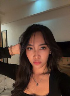 Vina - escort in Bali Photo 3 of 5