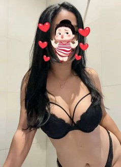 Vina - escort in Jakarta Photo 3 of 3