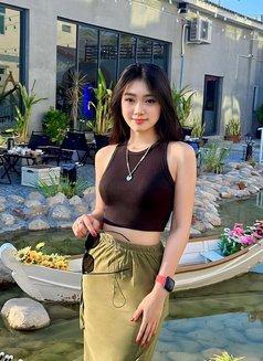 Vinalesi - dominatrix in Jakarta Photo 1 of 3