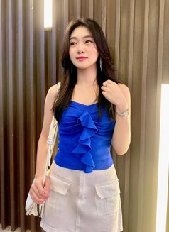 Vinalesi - dominatrix in Jakarta Photo 2 of 3