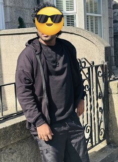 Vinay - Male escort in Sharjah Photo 2 of 4
