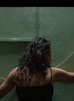 Vindy - escort in Colombo Photo 2 of 3