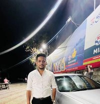 Vineet - Male adult performer in New Delhi