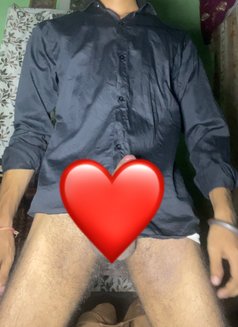 Vineet - Male escort in New Delhi Photo 3 of 4
