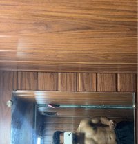 Vini Arora - Male escort in Mumbai