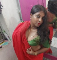 Dusky queen busty aunty vini - Acompañantes transexual in Chennai