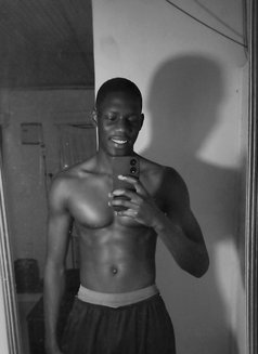 Vini - Acompañantes masculino in Nairobi Photo 1 of 4
