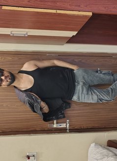 Vinit - Acompañantes masculino in Kolkata Photo 2 of 3