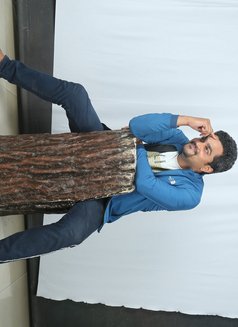 Vinna - Male escort in Bangalore Photo 2 of 3