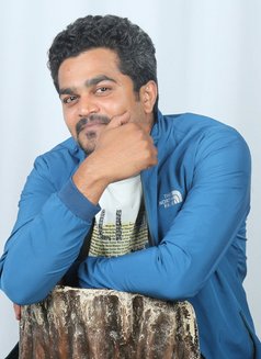 Vinna - Male escort in Bangalore Photo 3 of 3