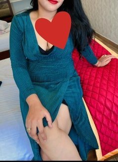 Vinni - escort in New Delhi Photo 9 of 9