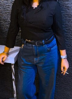 Vinni - escort in New Delhi Photo 9 of 10