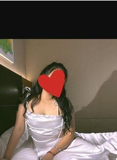 Vinni - escort in New Delhi Photo 9 of 10