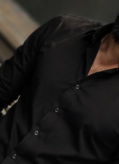 Vinay - Male escort in New Delhi Photo 2 of 2