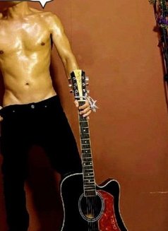 Vino Sensual Esc - Male escort in Jakarta Photo 3 of 3
