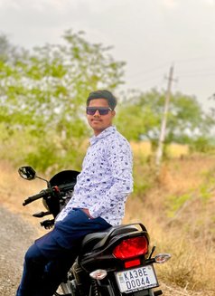 Vinod - Male escort in Pune Photo 3 of 7