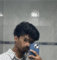 Tall Relaxing Gentleman - Male escort in Colombo