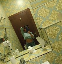 Vinu Fernando - escort in Colombo