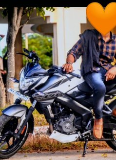 ×͜× ᴘʟᴀʏ𝙱𝙾𝚈☆ - Acompañantes masculino in Bangalore Photo 12 of 12
