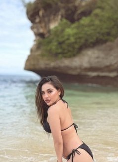 Viola Can Deeptroath and Squirt - puta in Bali Photo 25 of 28