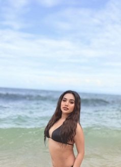 Viola Can Deeptroath and Squirt - puta in Bali Photo 28 of 28