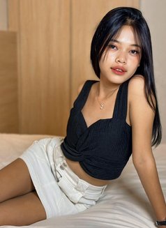 Viola - escort in Bali Photo 3 of 6