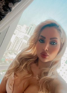 Viola New Girls - puta in Khobar Photo 1 of 5
