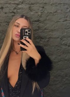 Viola - escort in Dubai Photo 7 of 7