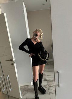 Viola - escort in Dubai Photo 3 of 3