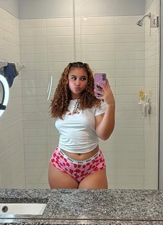 Violène - escort in Zagreb Photo 1 of 3