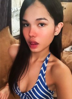 Violet - Transsexual escort in Cebu City Photo 7 of 8