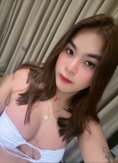 Violet - Transsexual escort in Manila Photo 11 of 11