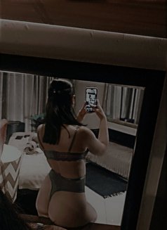 Violet - puta in Pretoria Photo 4 of 4