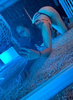 Violeta - Transsexual escort in Malta Photo 9 of 13