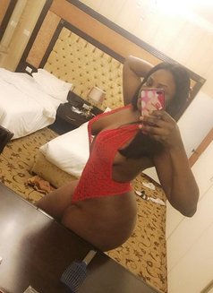 Slim thick dineo - escort in Cairo Photo 2 of 3