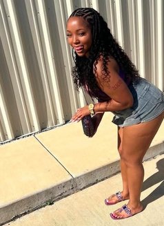 Vion - escort in Ahmedabad Photo 5 of 9