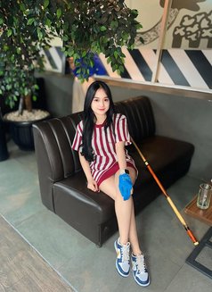 Viona Massage - puta in Jakarta Photo 3 of 8