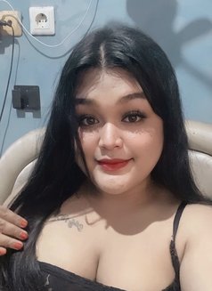 Viona Nataliu - Transsexual escort in Jakarta Photo 19 of 20