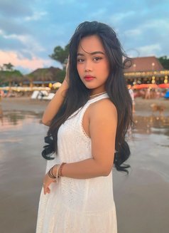 Vionitta Luna - escort in Bali Photo 2 of 6