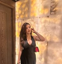 VIP Akansha Independent Model - puta in Abu Dhabi