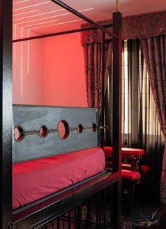 VIP BDSM Performer XXL - Male adult performer in Jeddah Photo 3 of 7