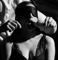 VIP BDSM KINK Bisexual 🇺🇸🇫🇷🇪🇸 - Intérprete masculino de adultos in Al Manama