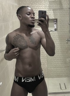 9 inches Big Black Dik - Acompañantes masculino in Riyadh Photo 7 of 8