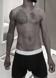 Vip black top / message and S£X - Acompañantes masculino in Riyadh Photo 4 of 4