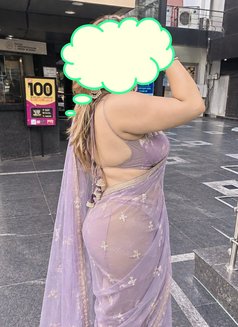 Vip rani independent bhabhi - Intérprete de adultos in New Delhi Photo 14 of 15