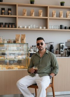 كيمو للكبلزvip - Male escort in Dubai Photo 3 of 4